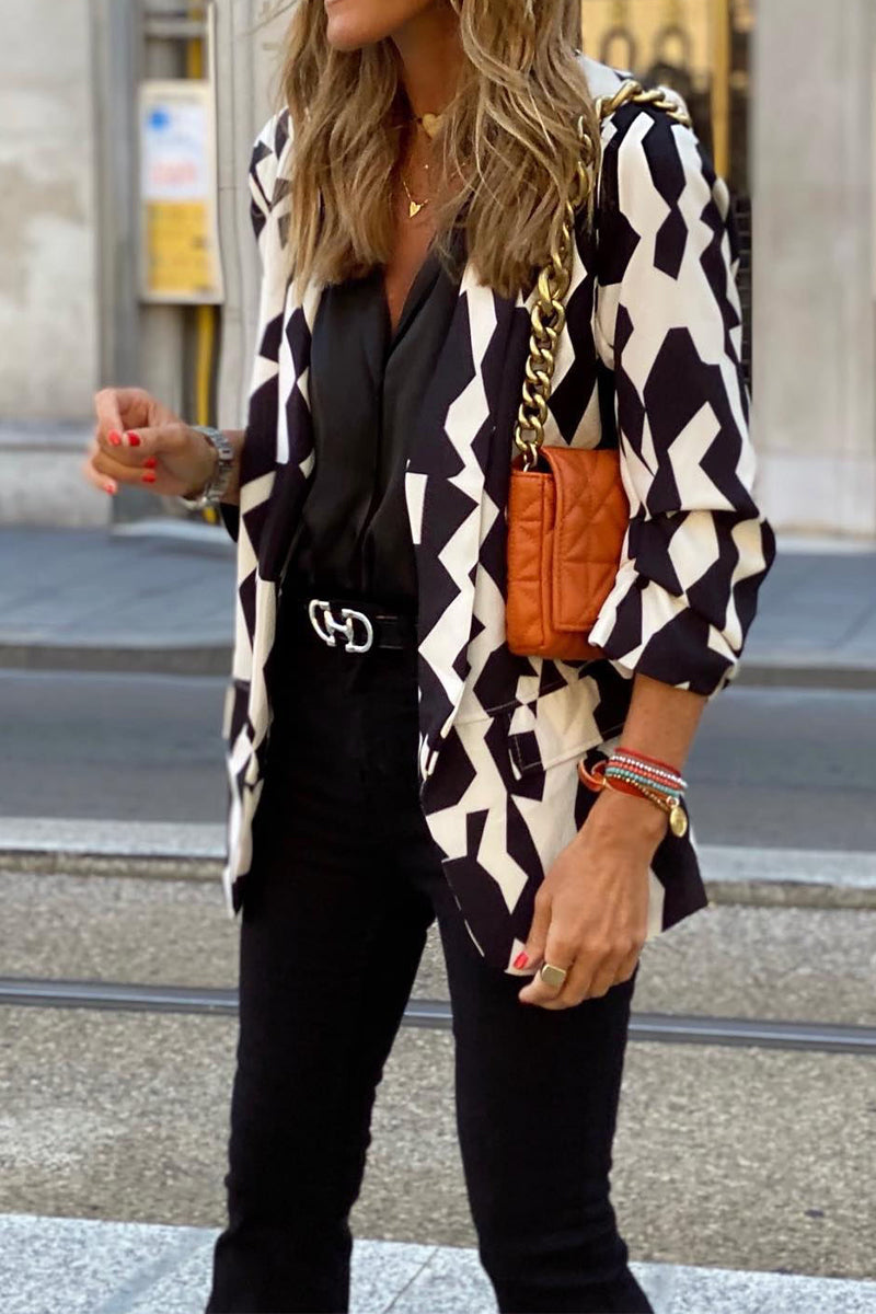 Indigo | Chik Letvægts Hvid Og Sort Sommer Blazer