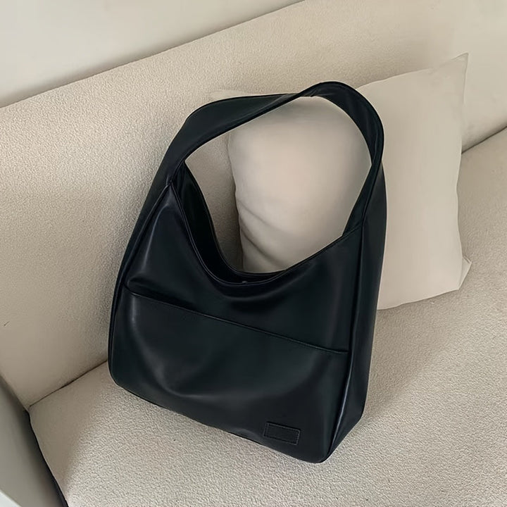 Minimalistisk Sort Læder Hobo Taske | Hverdags Chik