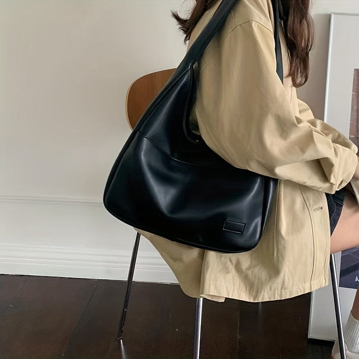 Minimalistisk Sort Læder Hobo Taske | Hverdags Chik