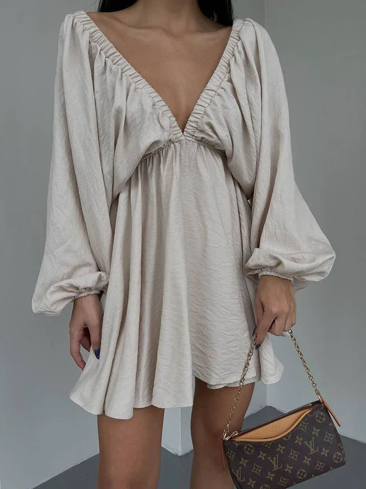 Vaenya | Boho Minikjole med Lange ærmer og V-Hals