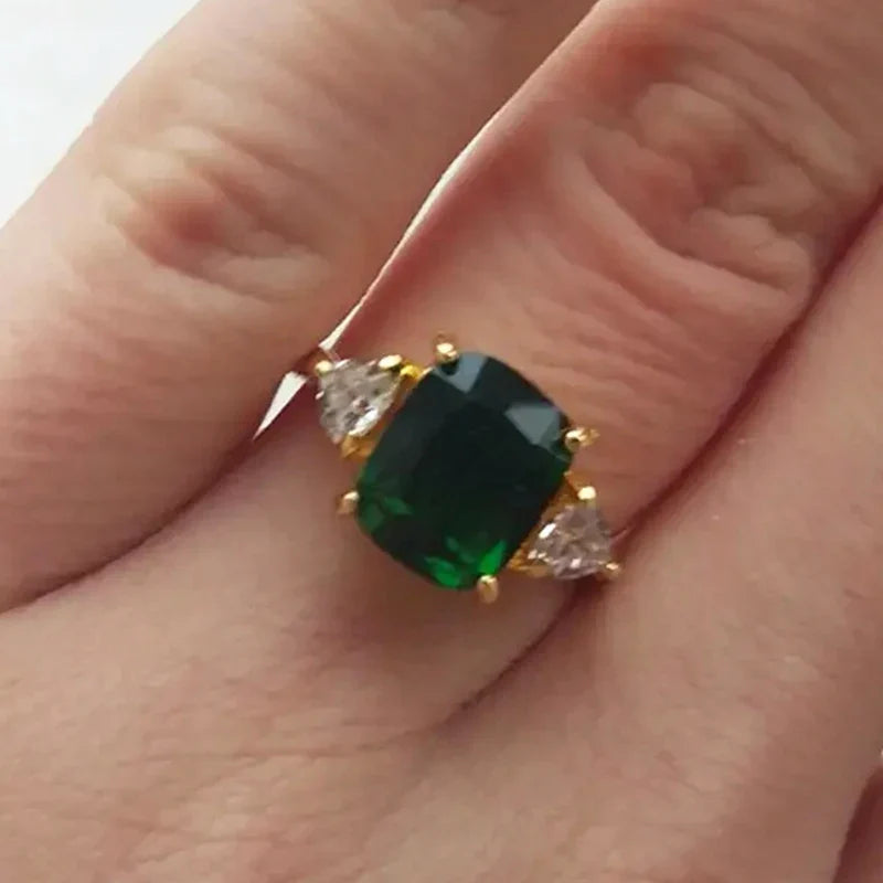 Elegante Firkantede Grønne ædelstensring