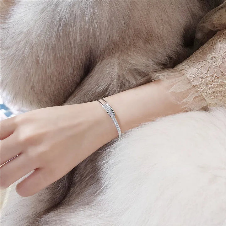 Åben Armring Armbånd med Funklende Accent