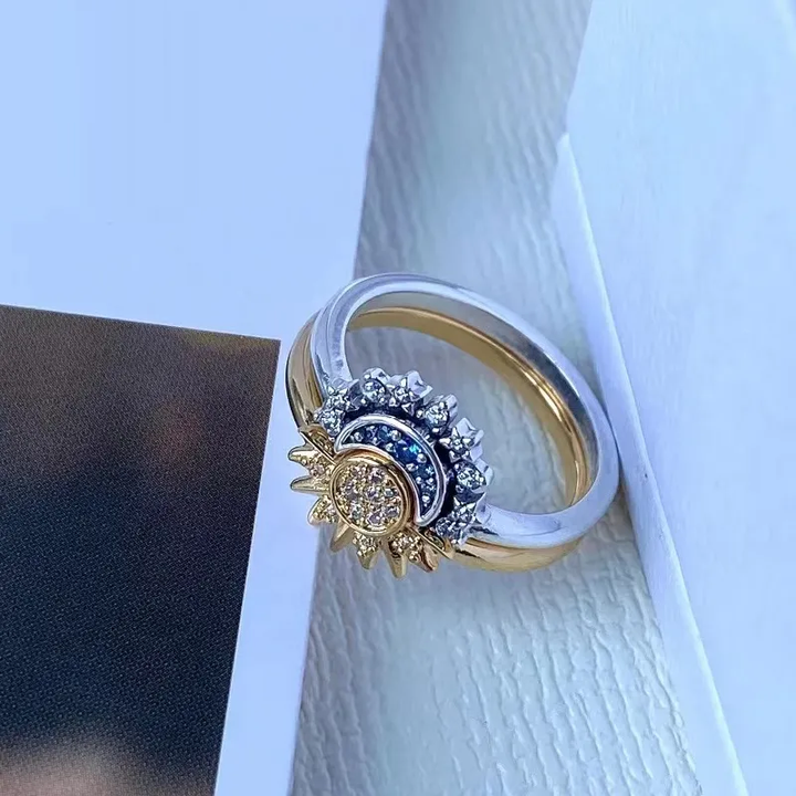 Amara | Funklende Måne og Sol Sølv Krystal Ring