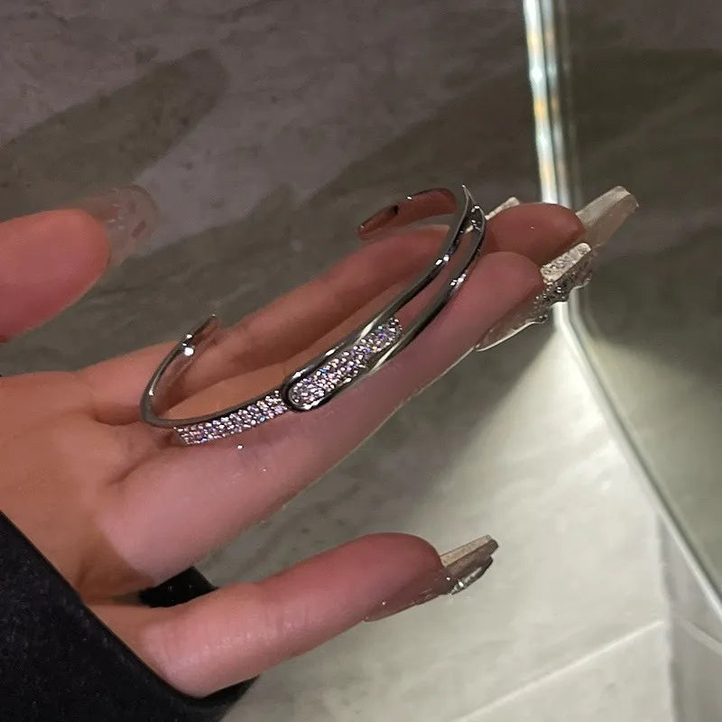 Åben Armring Armbånd med Funklende Accent