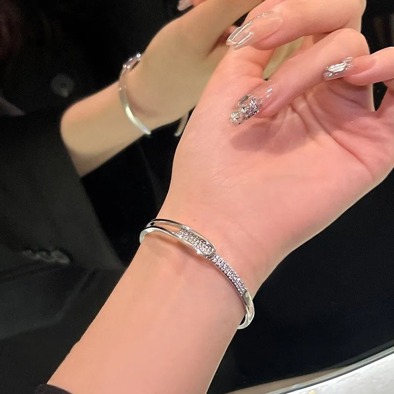 Åben Armring Armbånd med Funklende Accent