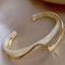 Elegant Hvid Opal-Armring